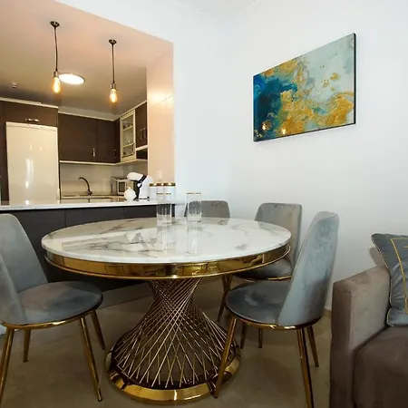 Small Oasis P&o Serviced