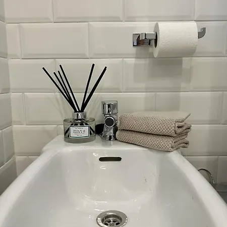 Small Oasis P&o Serviced Apartment