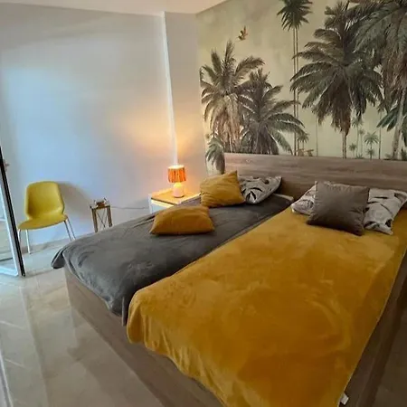 Small Oasis P&o Serviced * Manilva