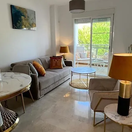 Small Oasis P&o Serviced Appartamento