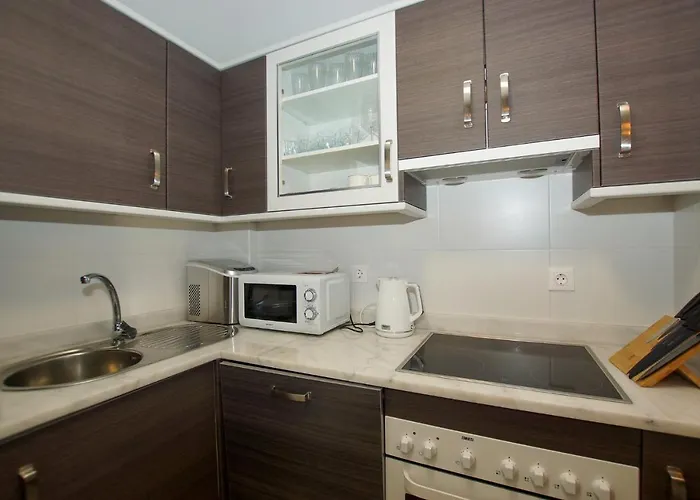 Small Oasis P&o Serviced דירה מנילבה