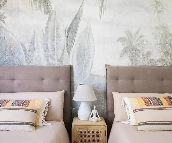 Small Oasis P&o Serviced מנילבה