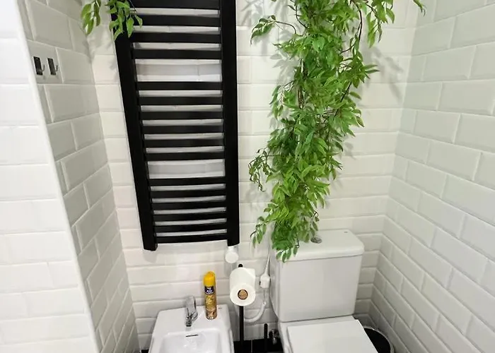 Small Oasis P&o Serviced *